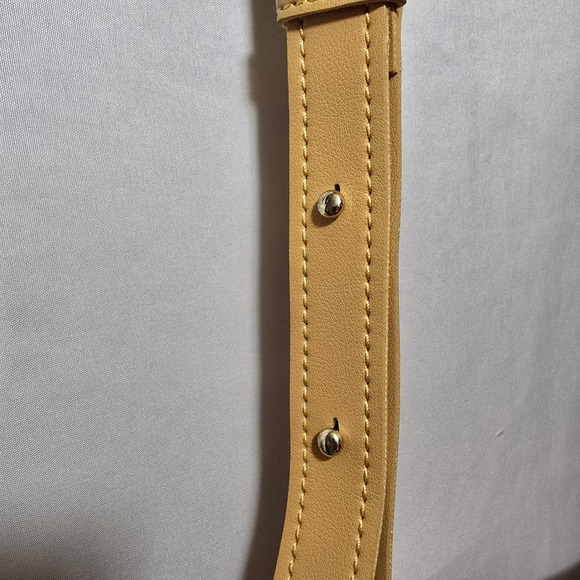 Miniso Pink Bucket Bag Tan Straps Tassel Accent Shoulder Crossbody - Picture 6 of 13